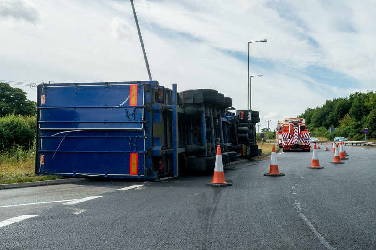 Pictures Overturned Lorry On A In Shrewsbury Causes Traffic Chaos