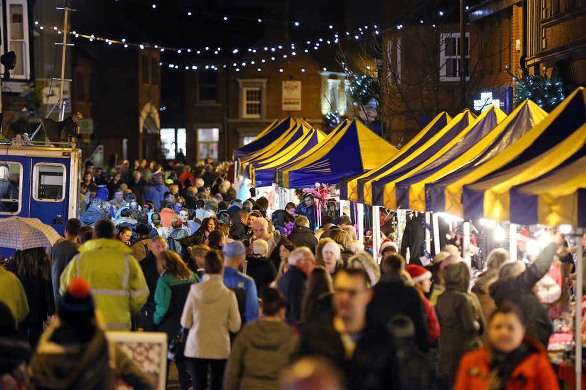 Market Drayton Christmas tree blasted as 'pathetic' as lights go out ...