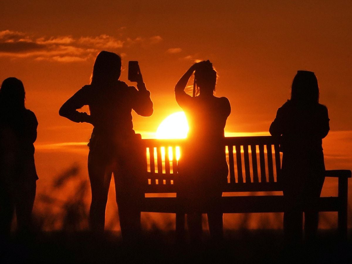 Health warnings issued as heatwave continues Shropshire Star