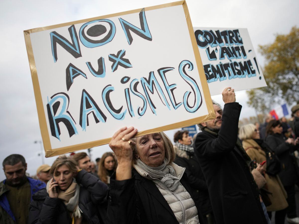 French politicians join march through Paris against antisemitism ...