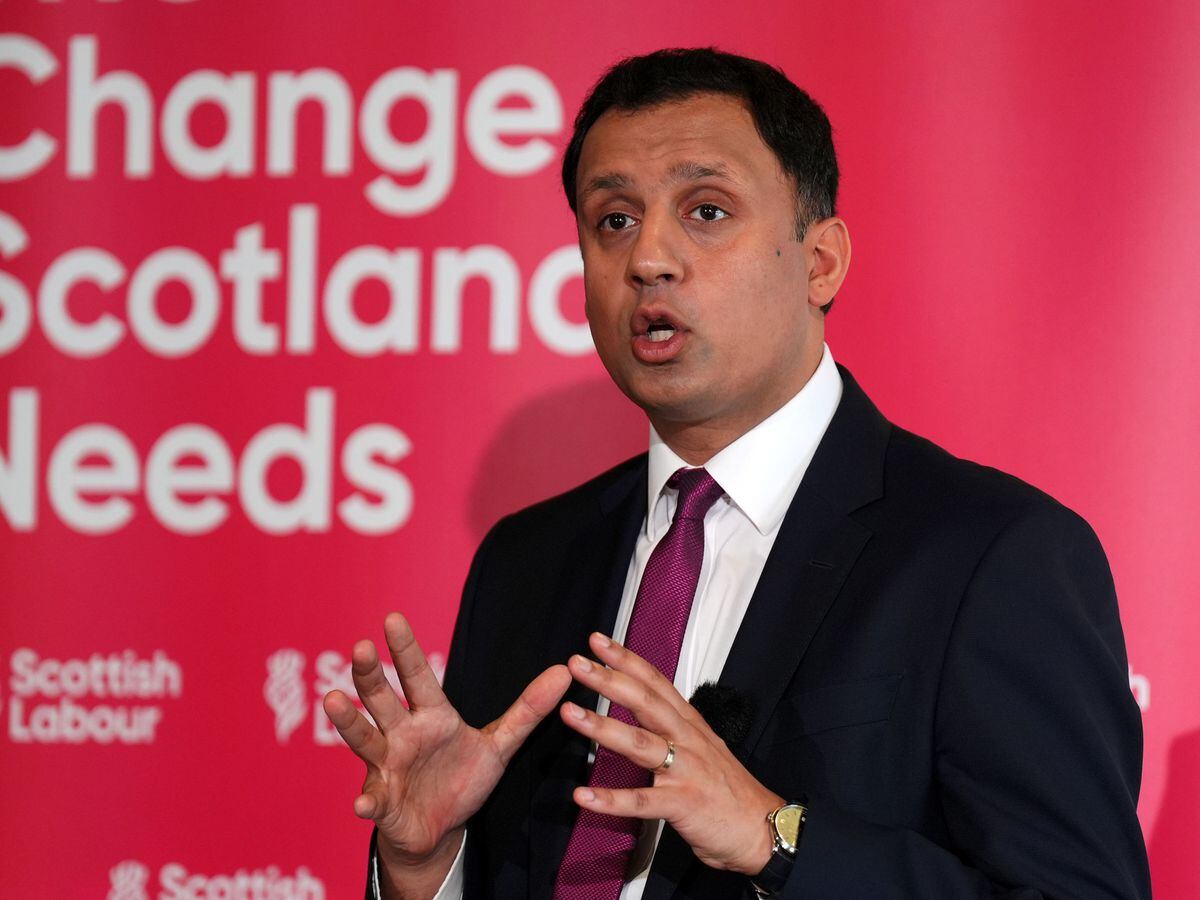 Momentum is with Scottish Labour, says Sarwar ahead of battle bus launch