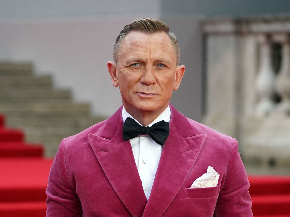 Daniel Craig to be honoured with Hollywood Walk Of Fame star ...