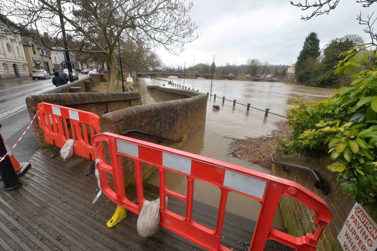 Clean Up Begins As Bridgnorth River Level Drops | Shropshire Star