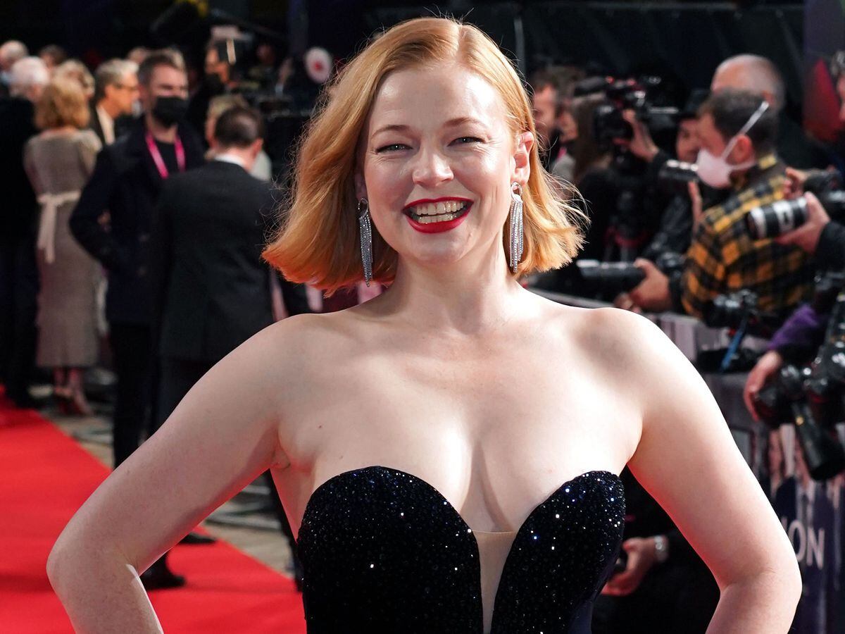 Sarah Snook to Play All 26 Roles in Stage Adaptation of Oscar Wilde's The  Picture of Dorian Gray