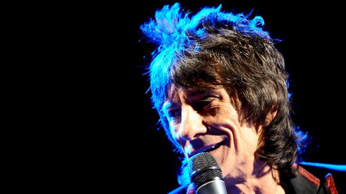 Ronnie Wood Thanks Doctors After Successful Lung Surgery Shropshire Star