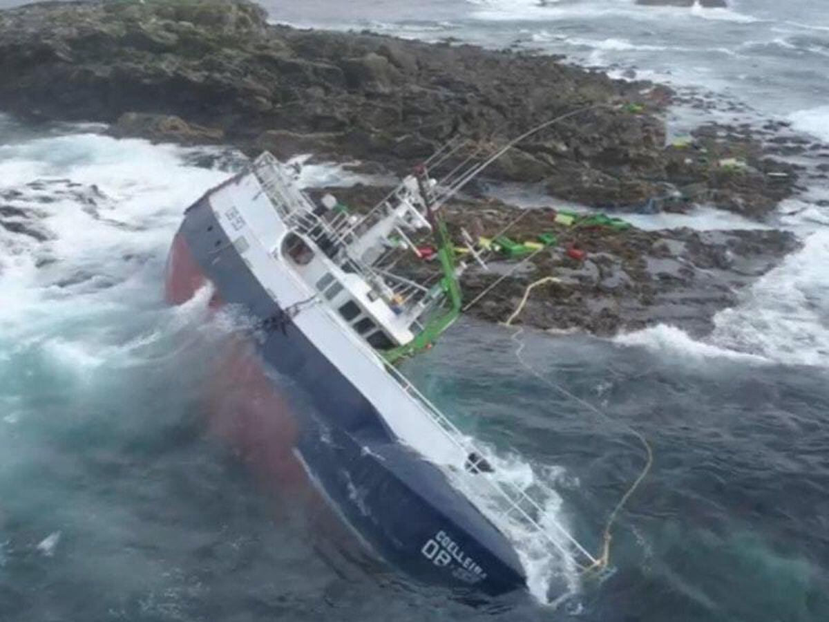 Skipper who set course for rocks ‘confused’ by boat grounding, report ...