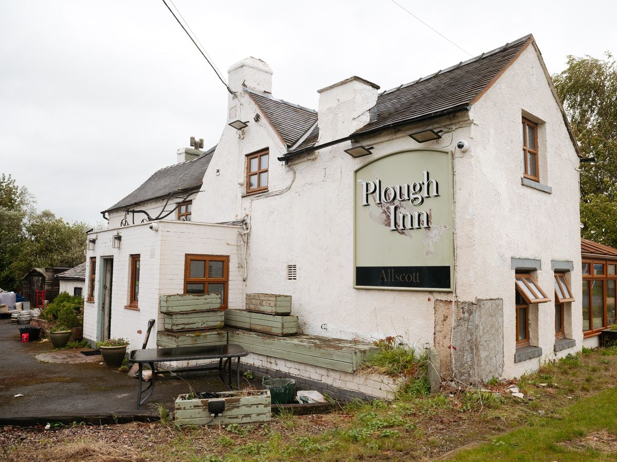 ‘It’s unsustainable’: Pub that only reopened last year warns it will shut soon unless trade picks up