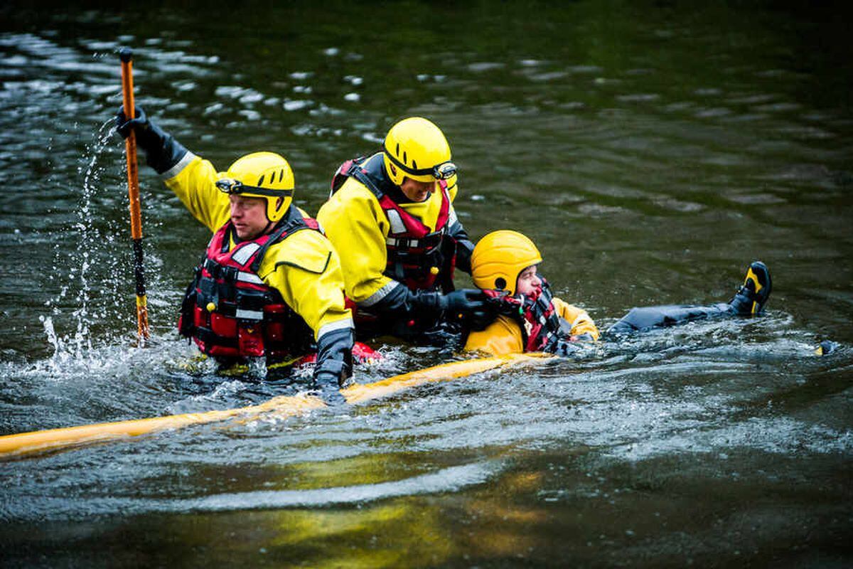 Pictures Shropshire Firefighters In River Rescue Training Day Shropshire Star