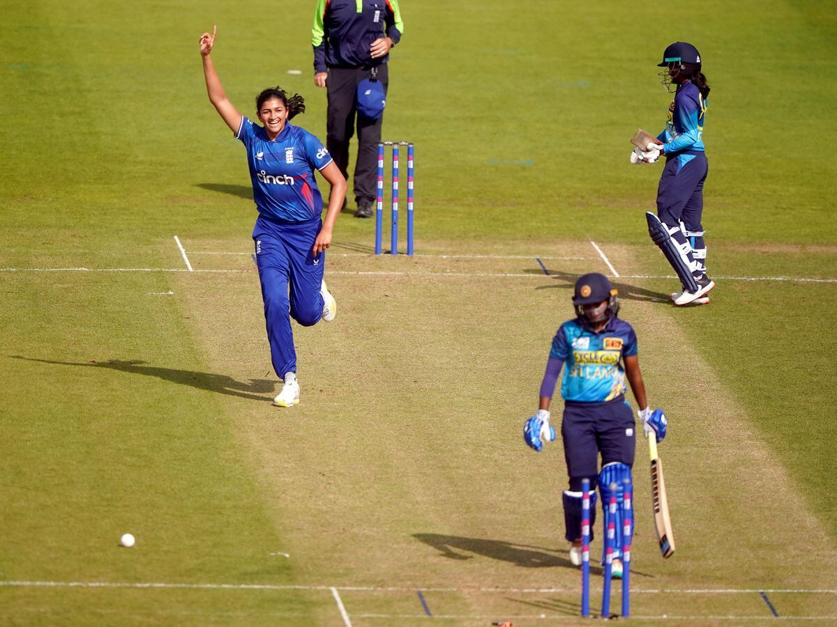 England dominate at ChesterleStreet to bowl Sri Lanka out for 106