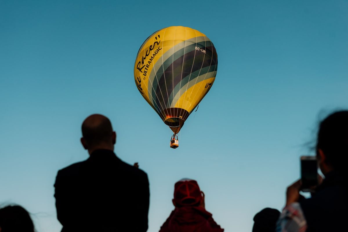 Thousands at Telford Balloon Fiesta PICTURES AND VIDEO Shropshire Star