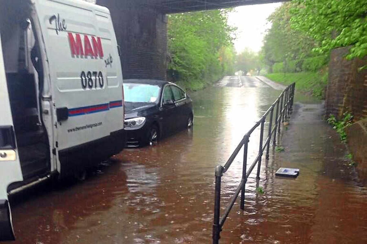 Drivers Rescued From Shropshire Flash Flooding Shropshire Star 5645