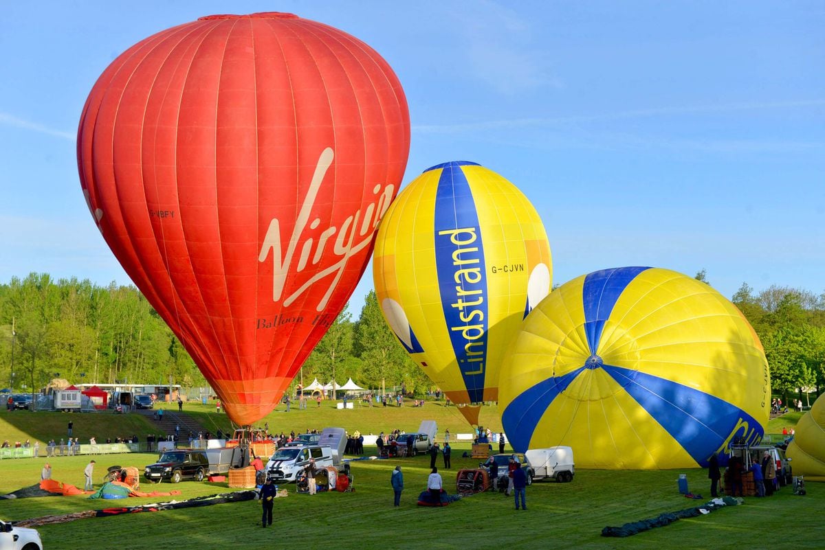 Balloons galore over Telford plus spectacular 'night glow' see our