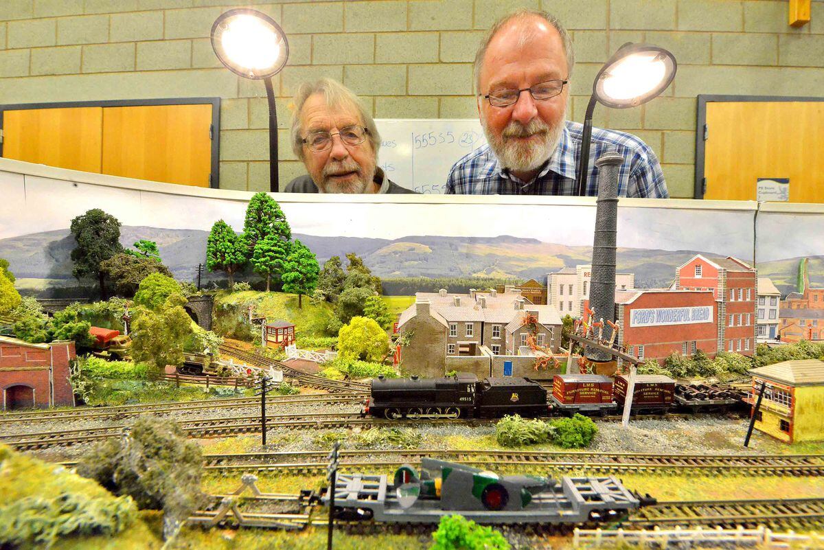 Station model leaves Telford train fans chuffed - with video and ...