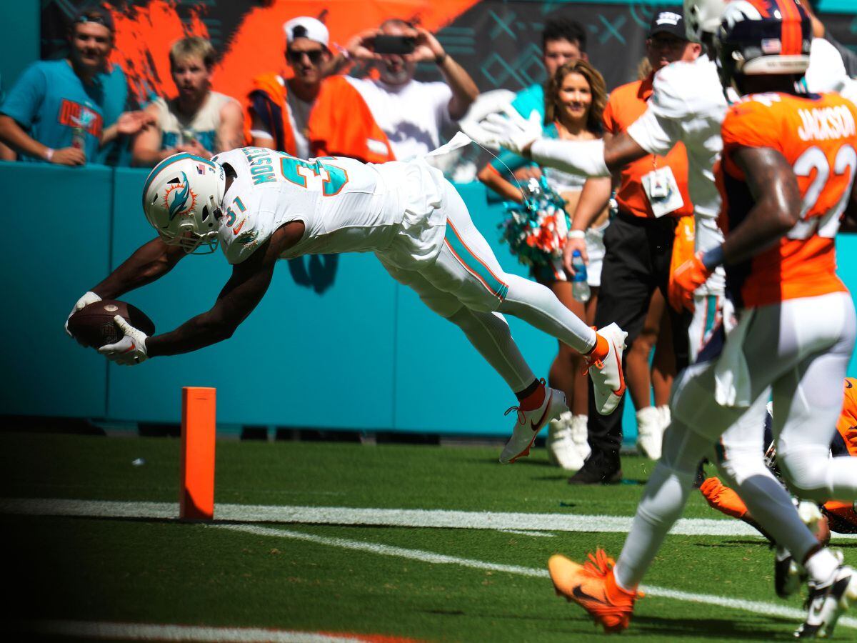 Monday Night Football: Miami Dolphins defeat the hapless New