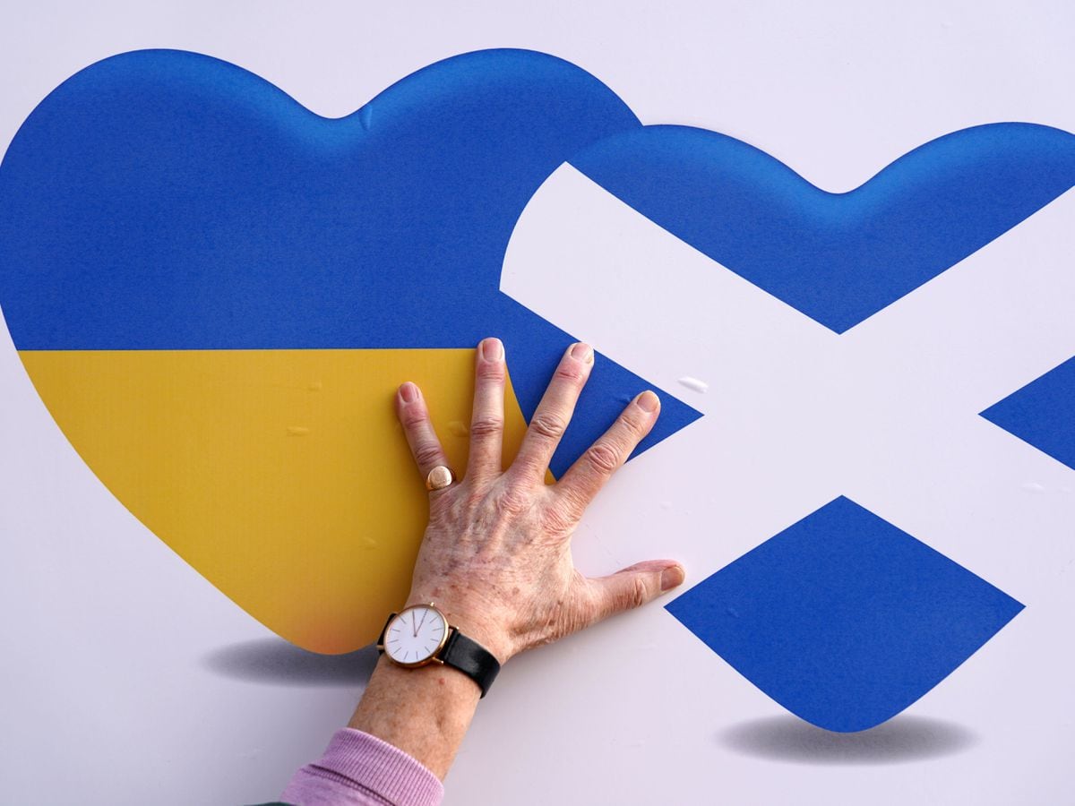 Volunteer who quit job to help Ukrainians living in Scotland honoured