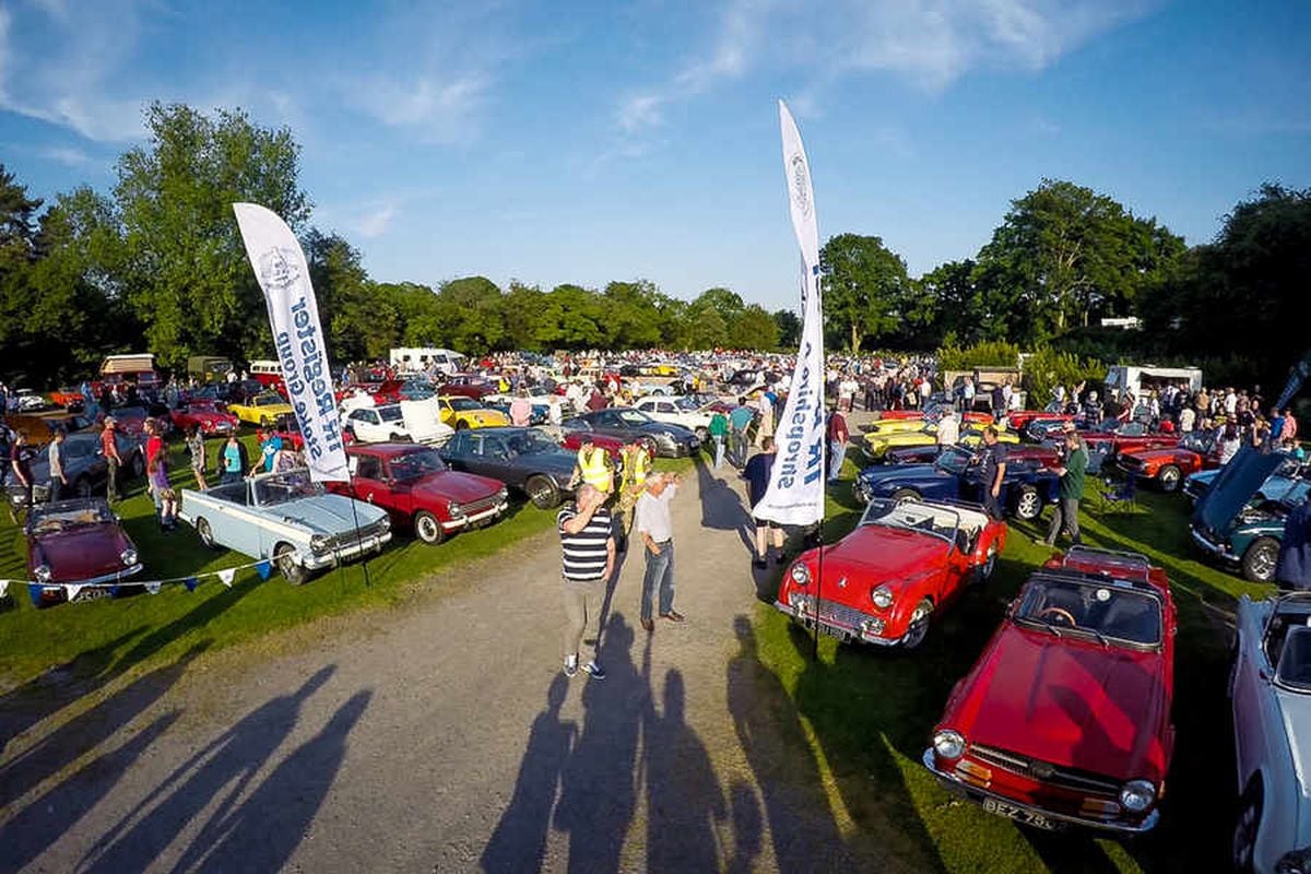 Video and pictures: Crowd all revved up at Market Drayton classic car ...