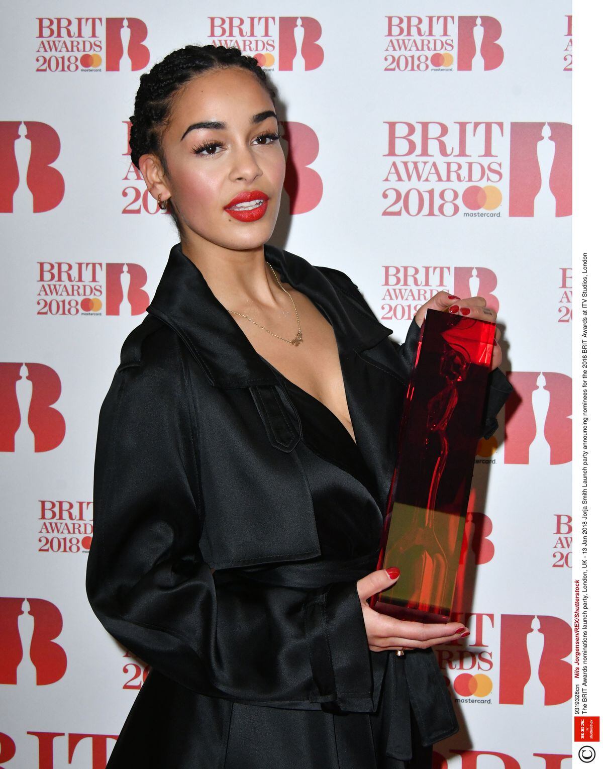 Walsall's Jorja Smith revealed to be among stars featured on Lionel  Richie's tour playlist | Shropshire Star