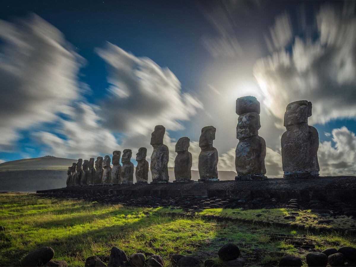 Fire damages Easter Island statues