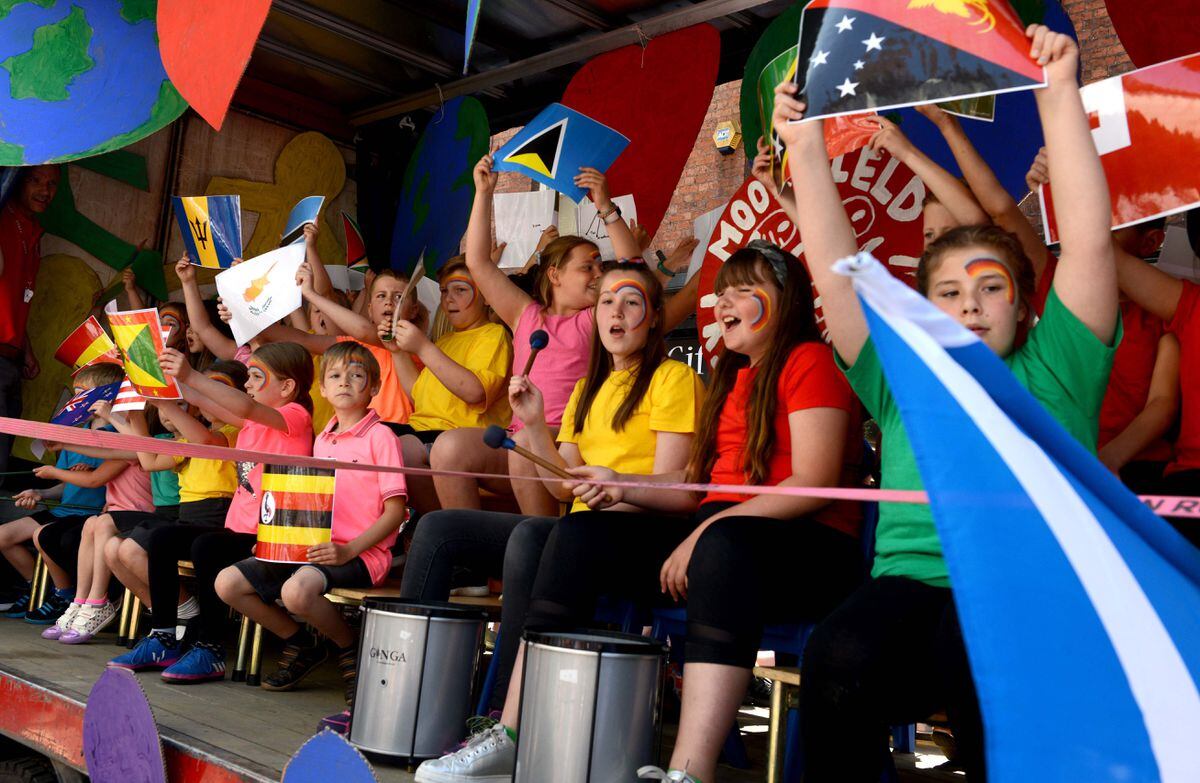 Fun in the sun at Newport Carnival with pictures and video