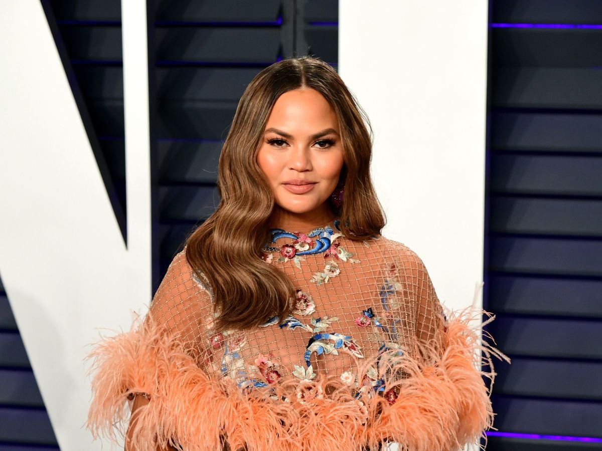 Chrissy Teigen Apologises Following Online Bullying Controversy ...