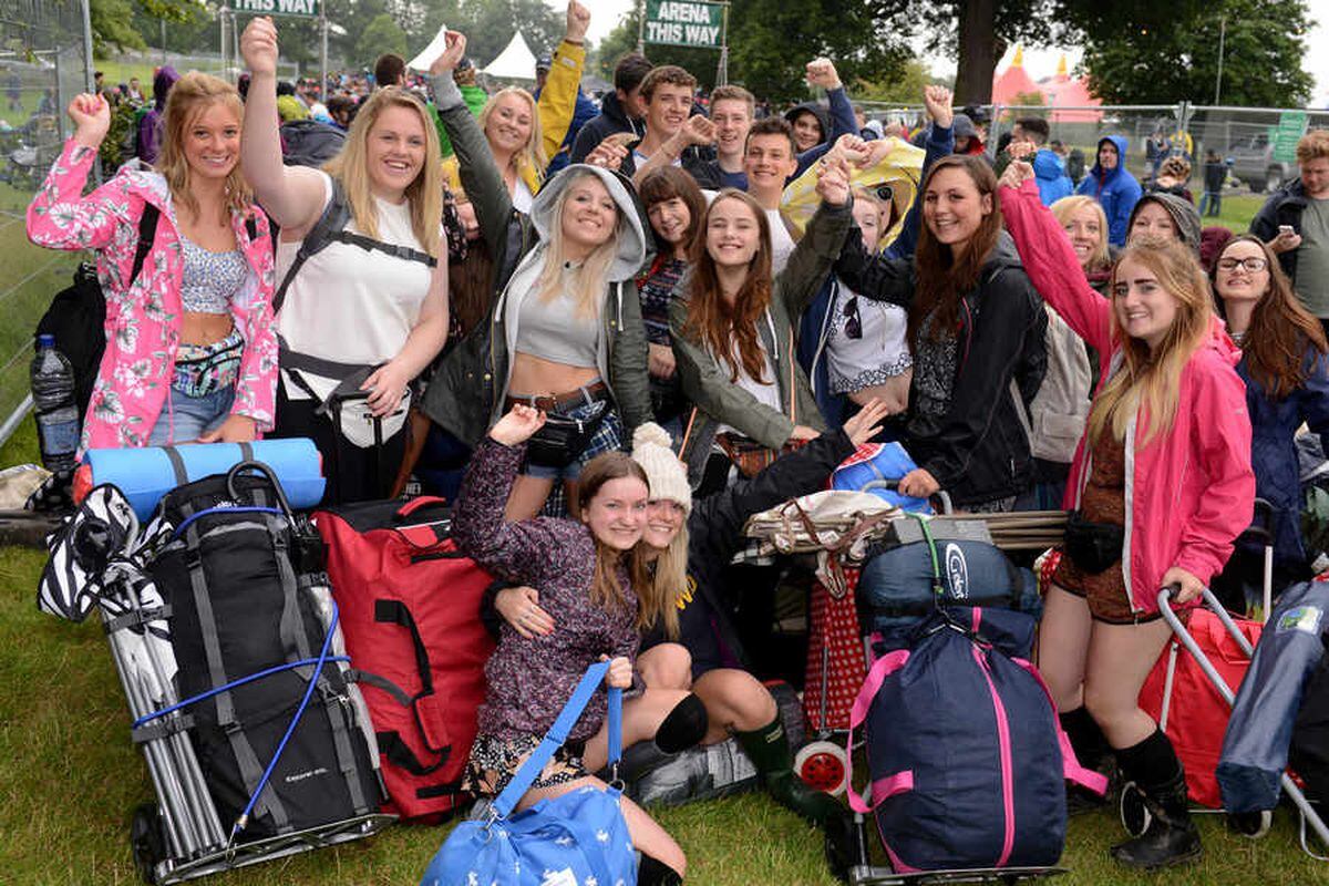 Video And Pictures Roads Busy As Fans Descend For V Festival Shropshire Star 7428