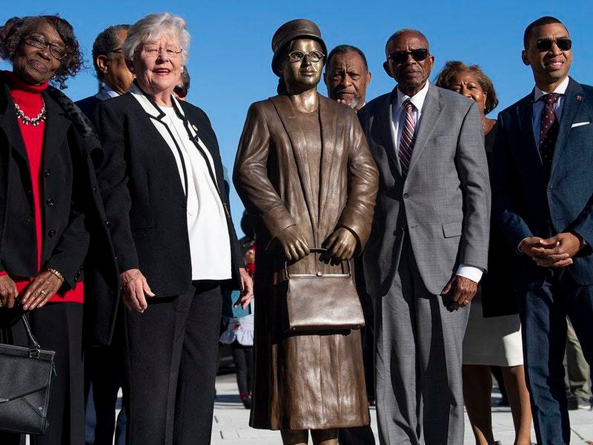 rosa parks statue in bus