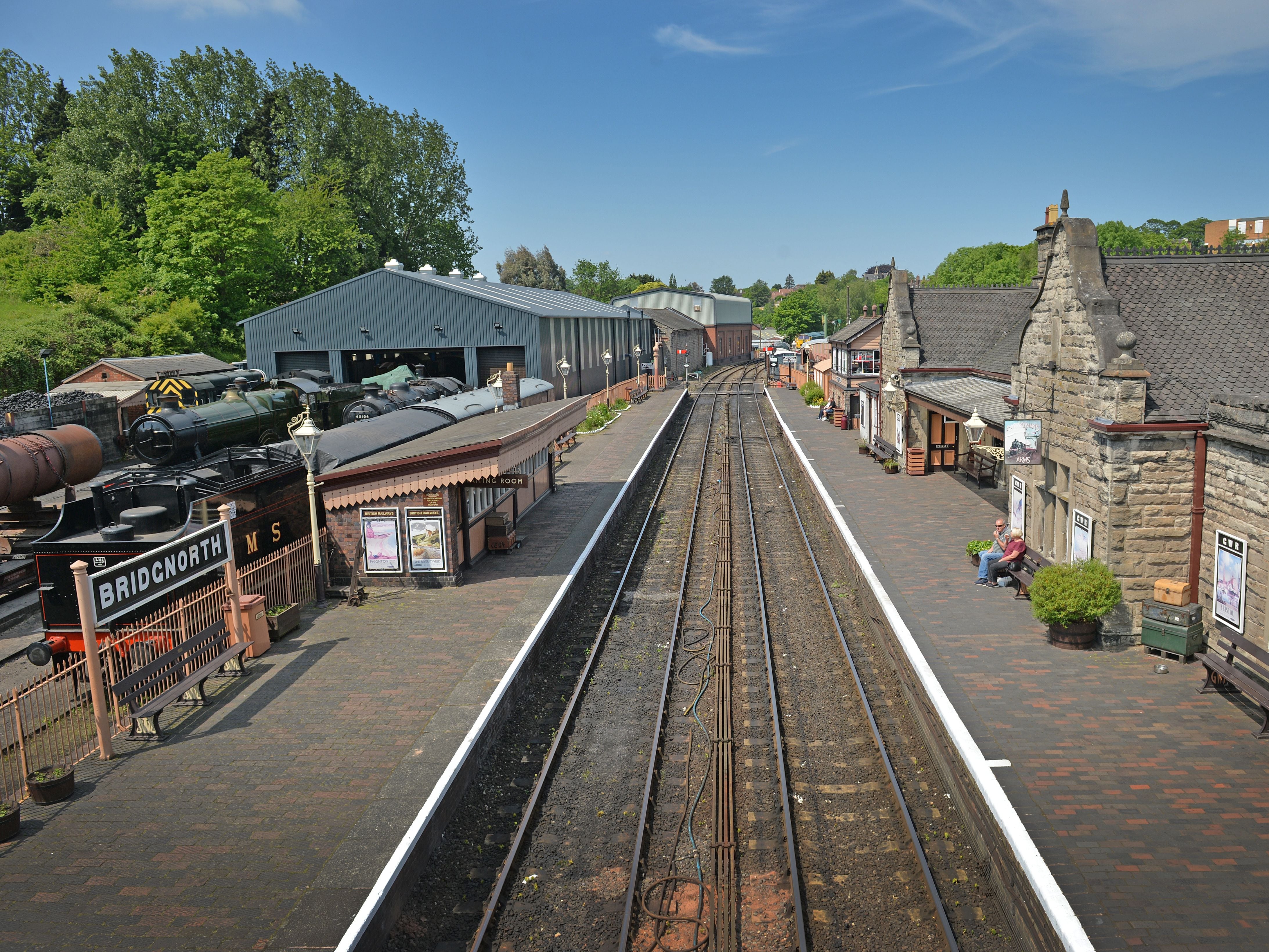 Railway man organises fundraising charity journeys in father's memory