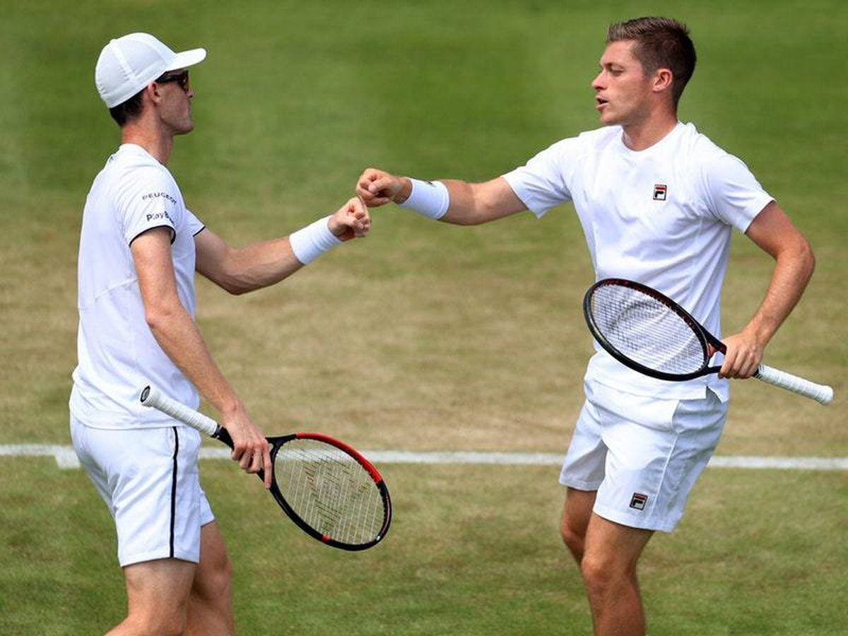 Jamie Murray and Neal Skupski progress to men’s doubles semifinals at