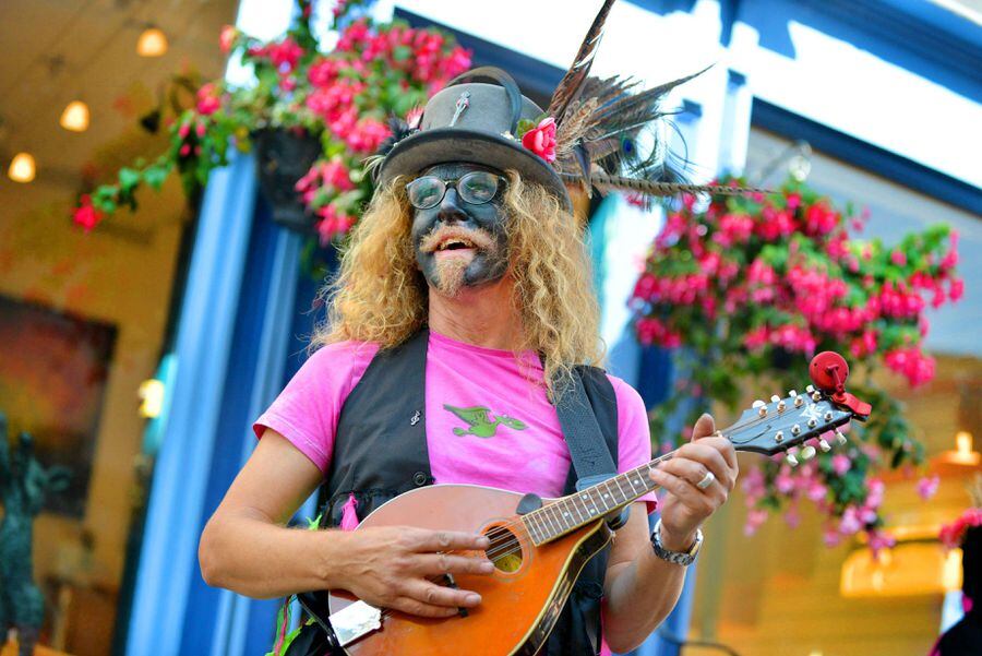 Thousands flock to Castle's Michaelmas Fair in pictures