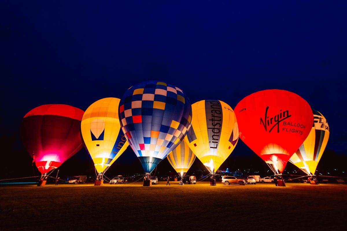 Balloons galore over Telford plus spectacular 'night glow'- see our ...