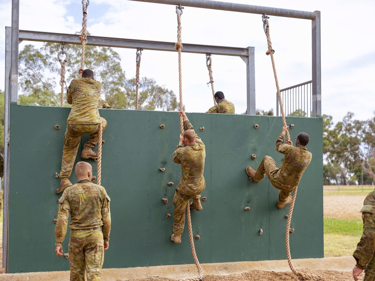 Australia’s military to recruit non-citizens in bid to boost troop numbers