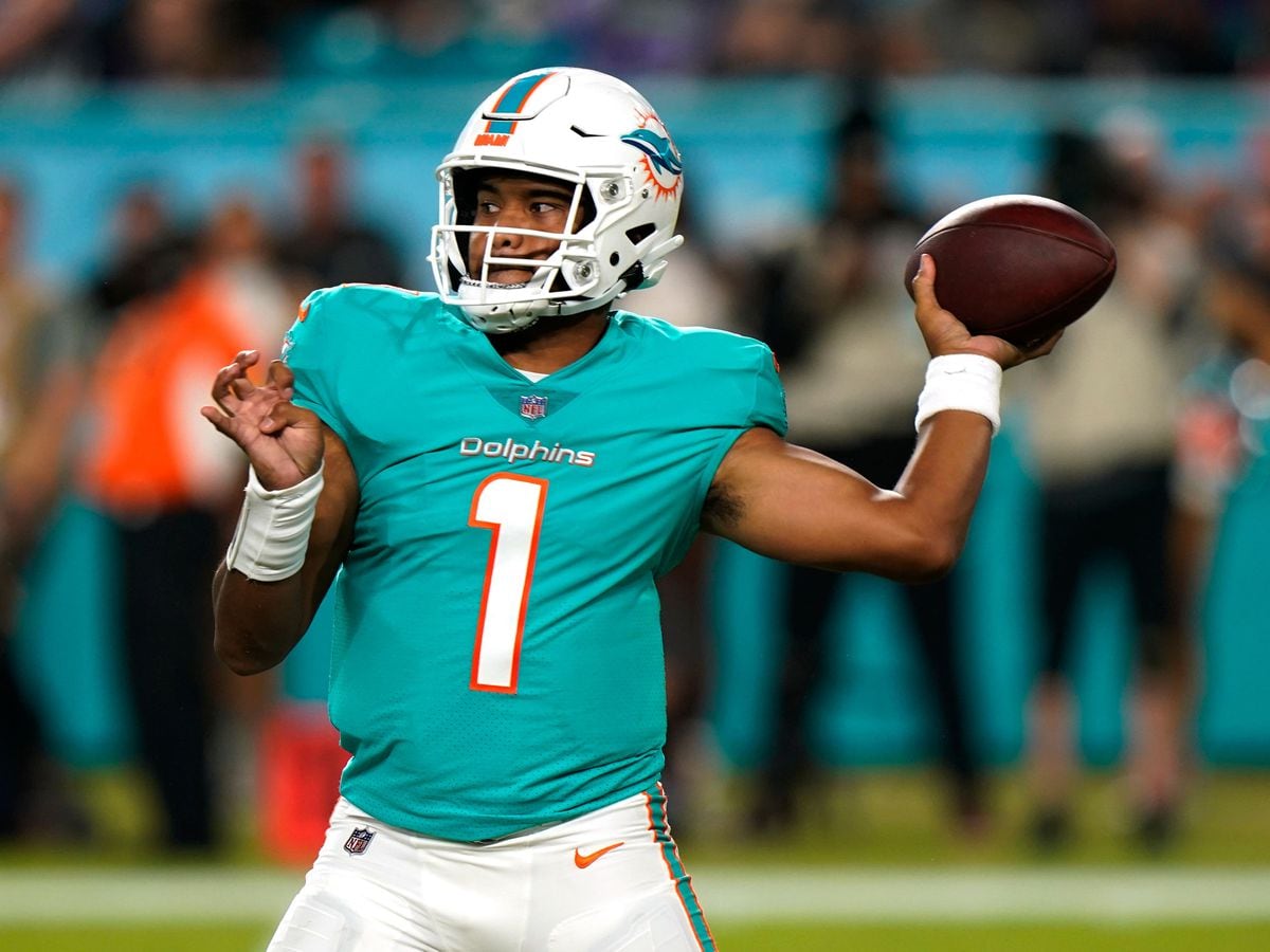 Miami's defence lifts Dolphins to win over Baltimore Ravens