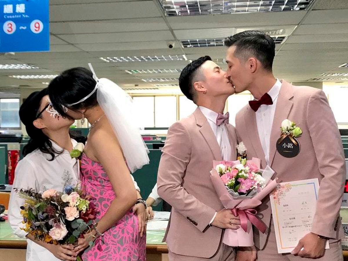 Hundreds Tie Knot As Same Sex Marriage Becomes Legal In Taiwan 5362