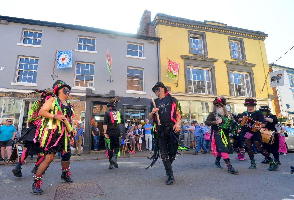 Thousands flock to Castle's Michaelmas Fair in pictures