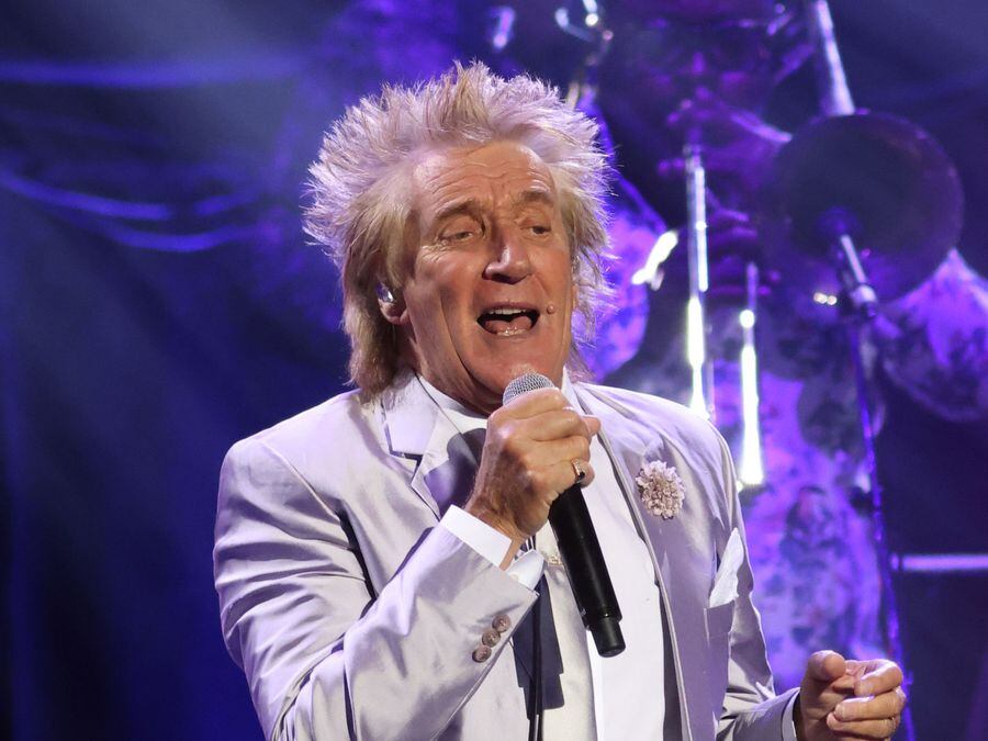 Rod Stewart defends support for Ukraine after booing at Germany gig ...