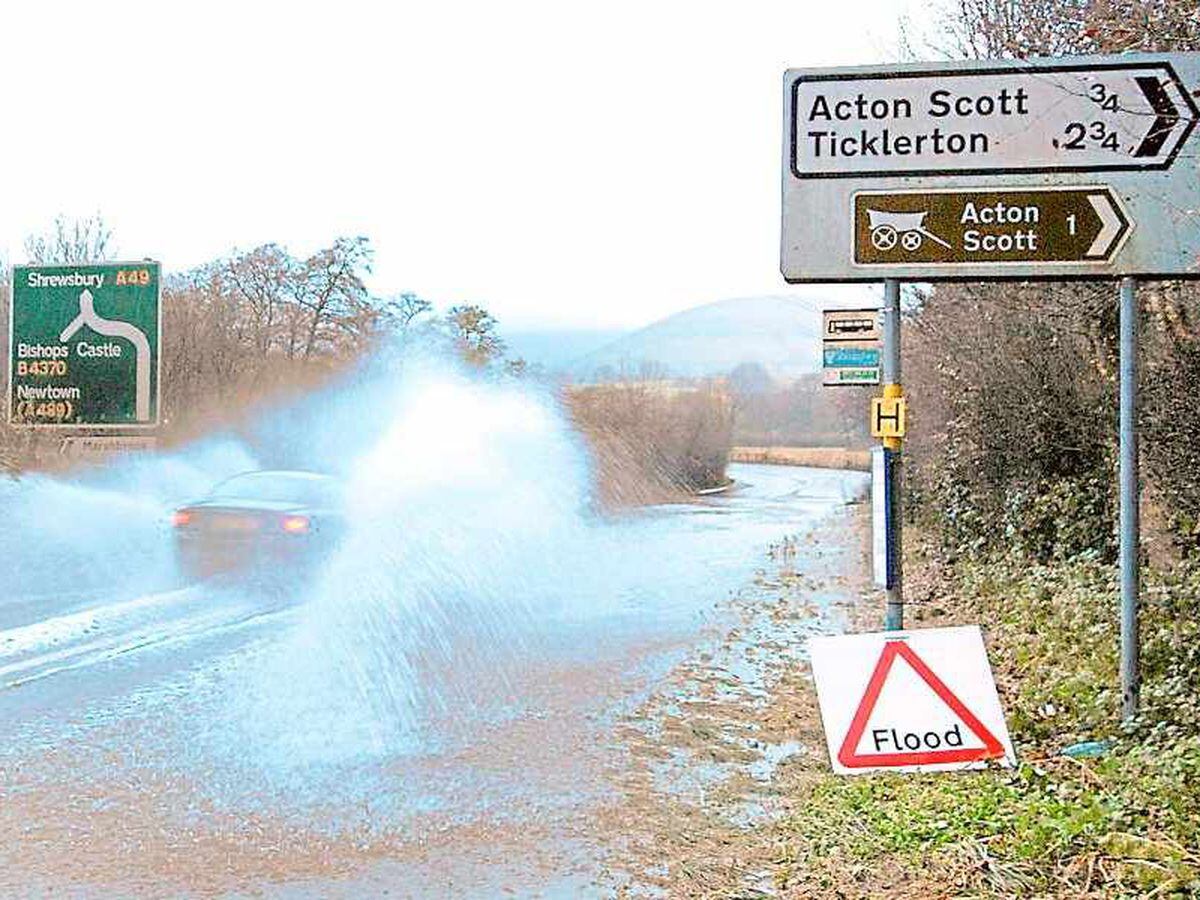 Engineers assess Shropshire A49 flood damage | Shropshire Star