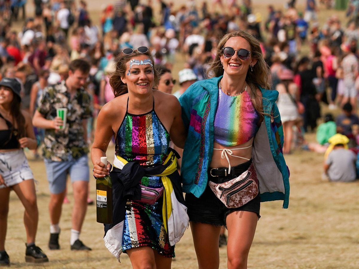 Festivalgoers enjoy first Saturday since 'freedom day' at Latitude and  Tramlines | Shropshire Star