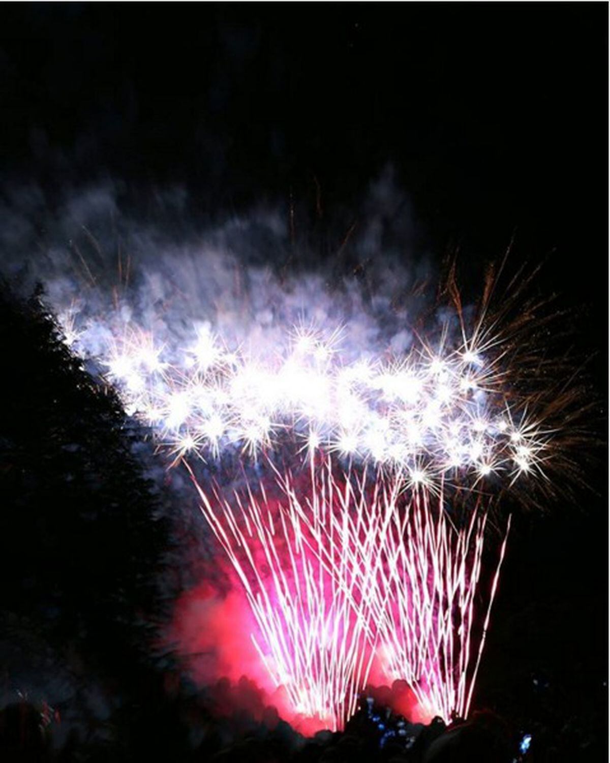 Annual Bonfire Night extravaganza lights up the sky at Weston Park