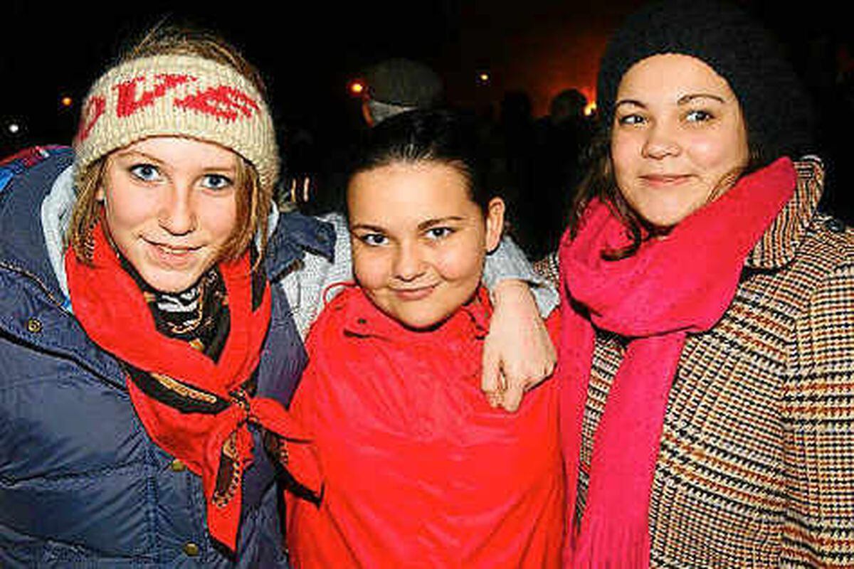 Thousands Flock To Enjoy Donnington Bonfire Party Shropshire Star