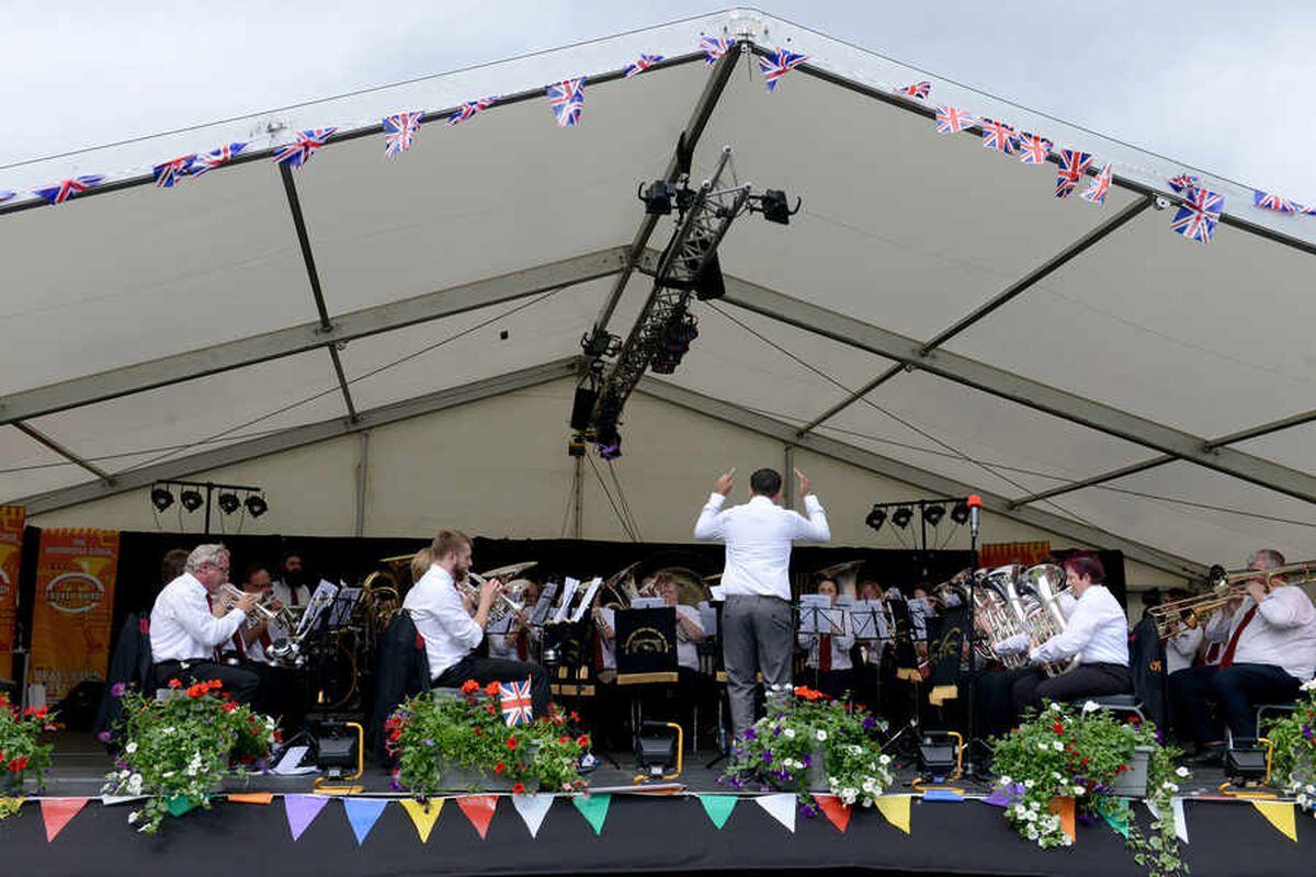 Video and pics £4k raised at Ironbridge brass band festival