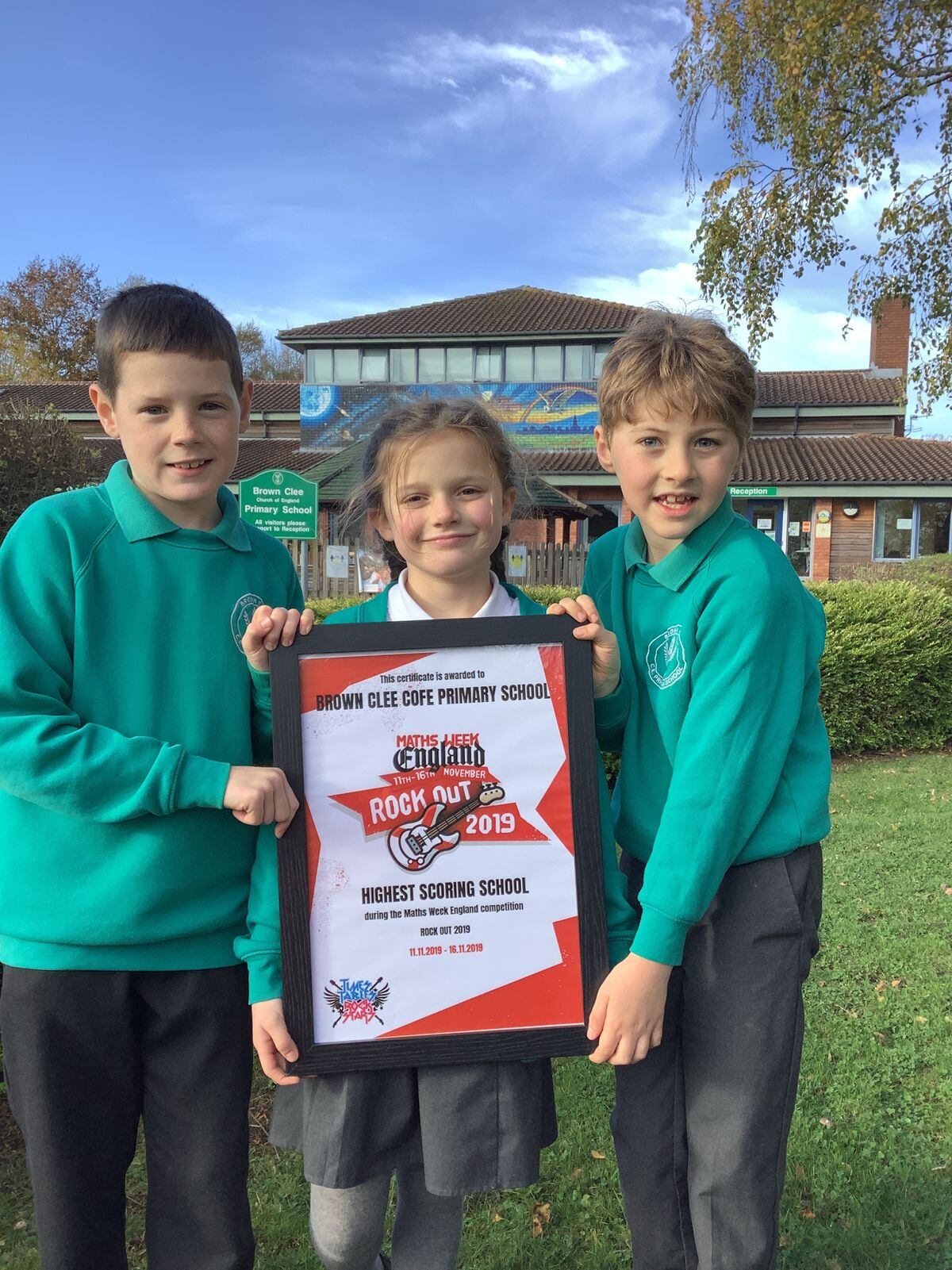 Primary pupils show off their maths skills in national competition win