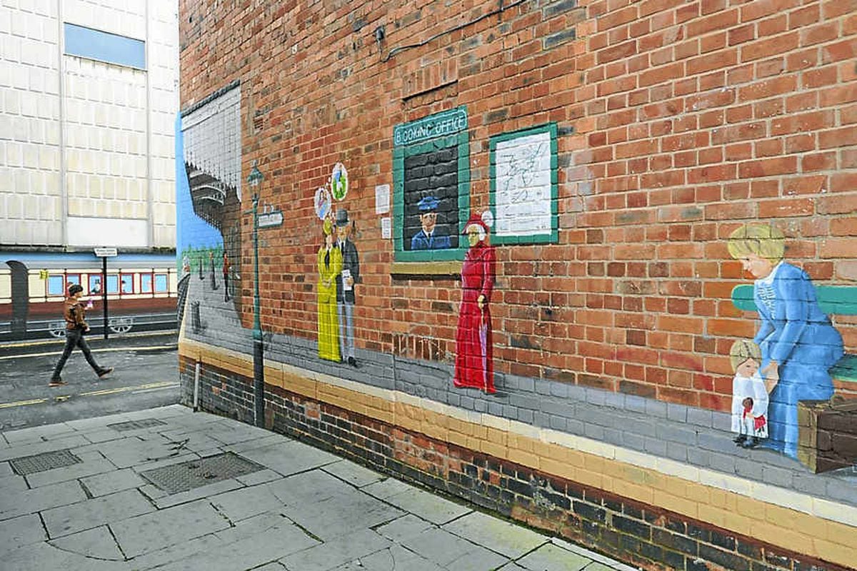 Warm welcome for Oswestry's second train mural | Shropshire Star