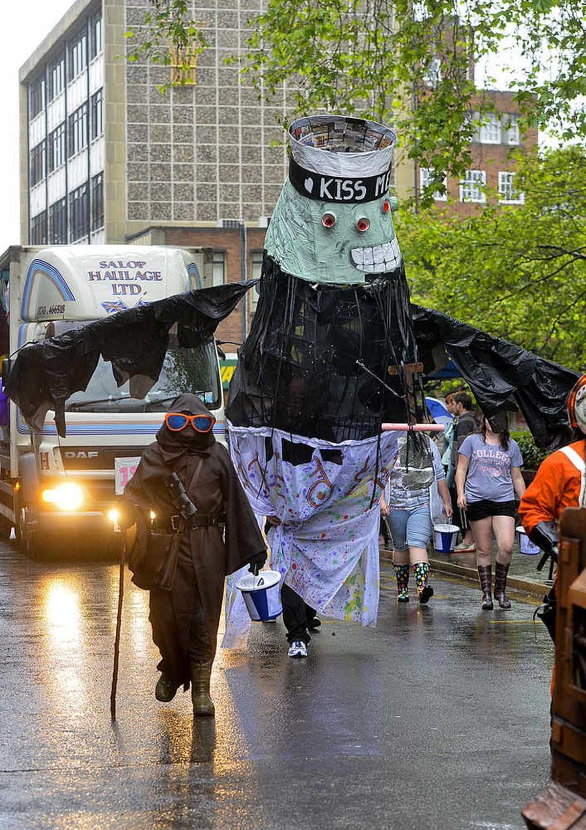 Picture gallery and video Thousands turn out for Shrewsbury carnival