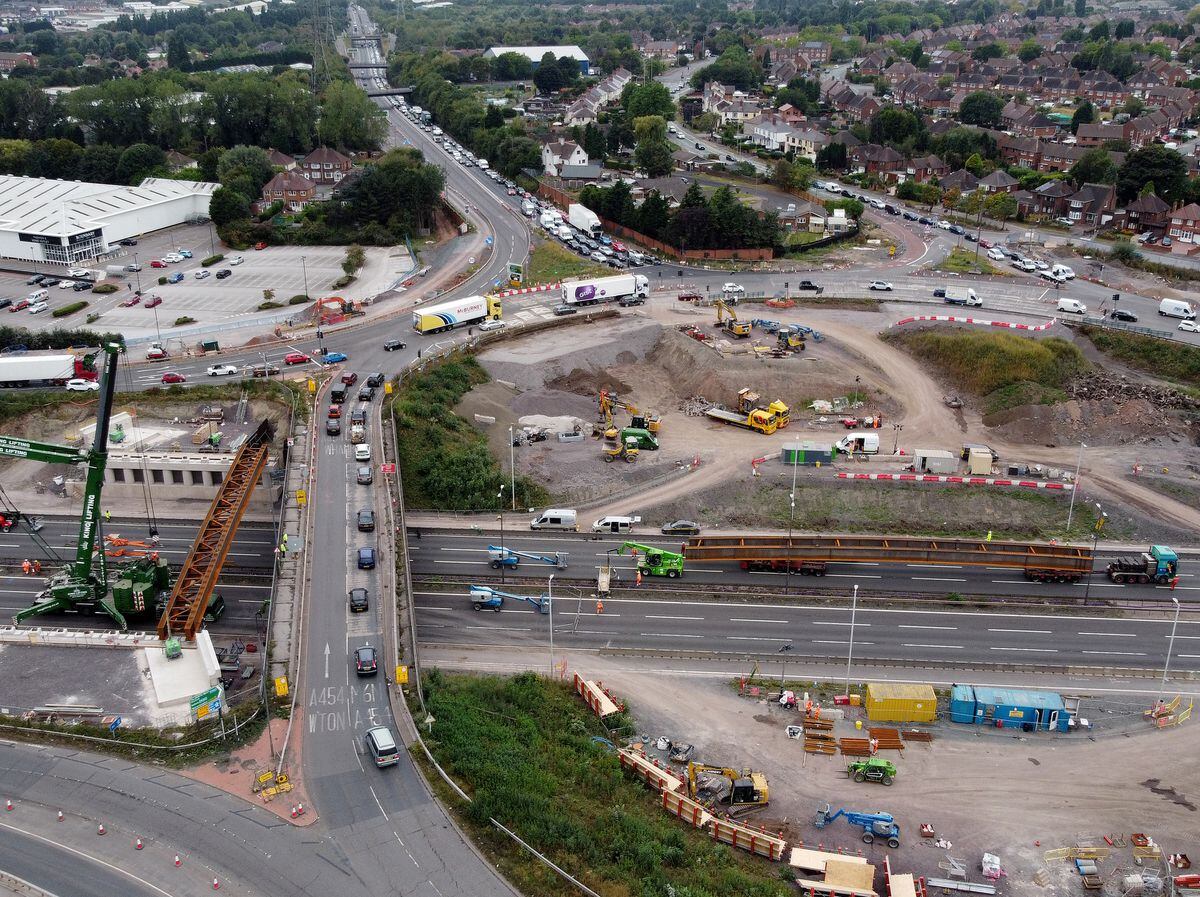 M6 closure Long delays as Junction 10 shuts again for bridge work