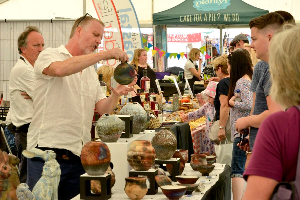 Thousands pack out The Quarry for Shrewsbury Food Festival with