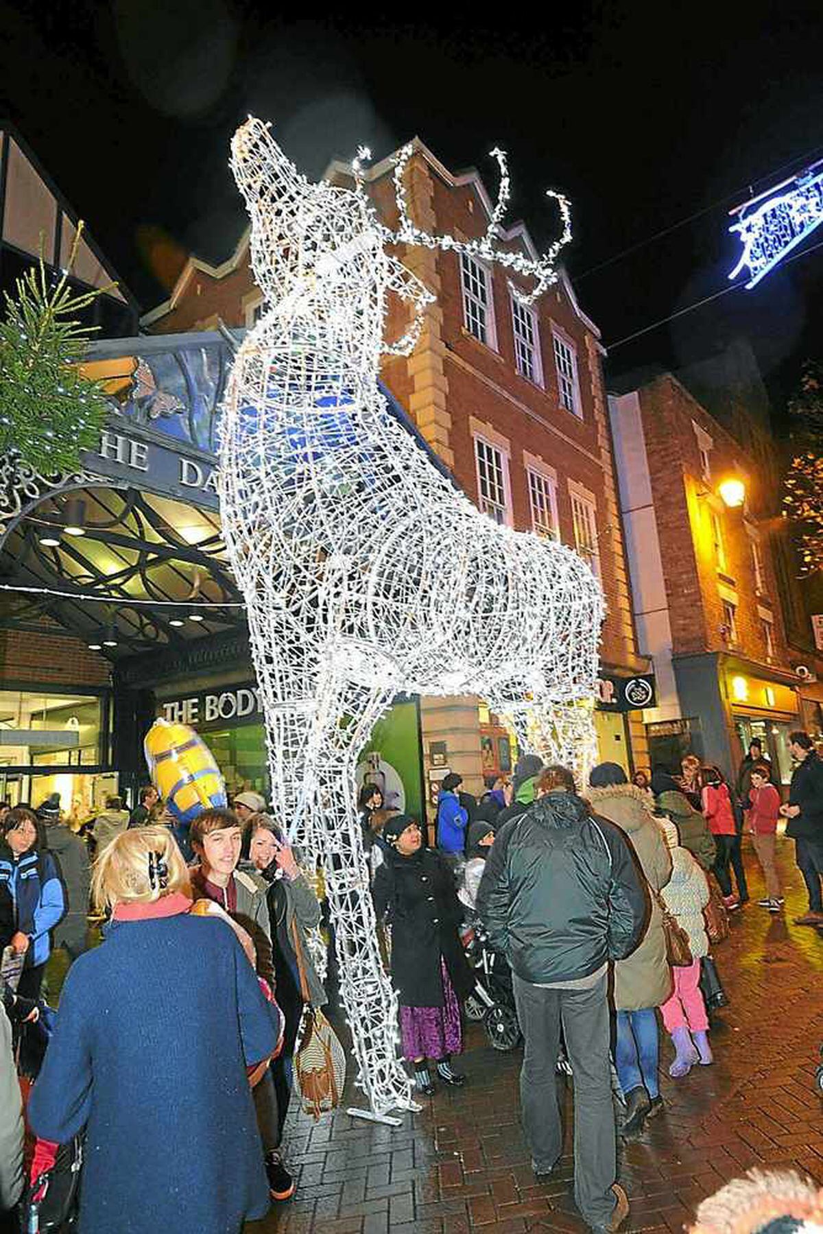 Crowds pack Shrewsbury to see Christmas lights go on Shropshire Star