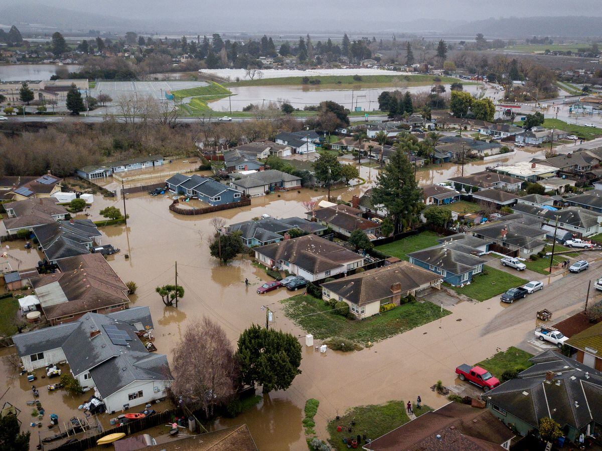 Heavy rain batters floodhit California as another storm looms