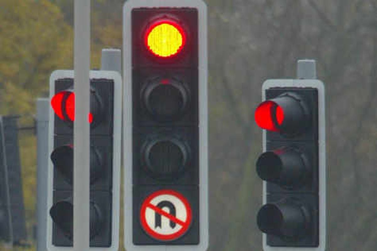 traffic-lights-at-telford-crossroads-stuck-on-red-say-residents