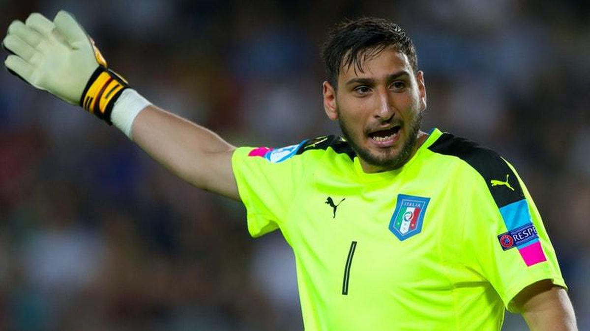 Gianluigi Donnarumma ends speculation about future by staying at AC Milan | Shropshire Star