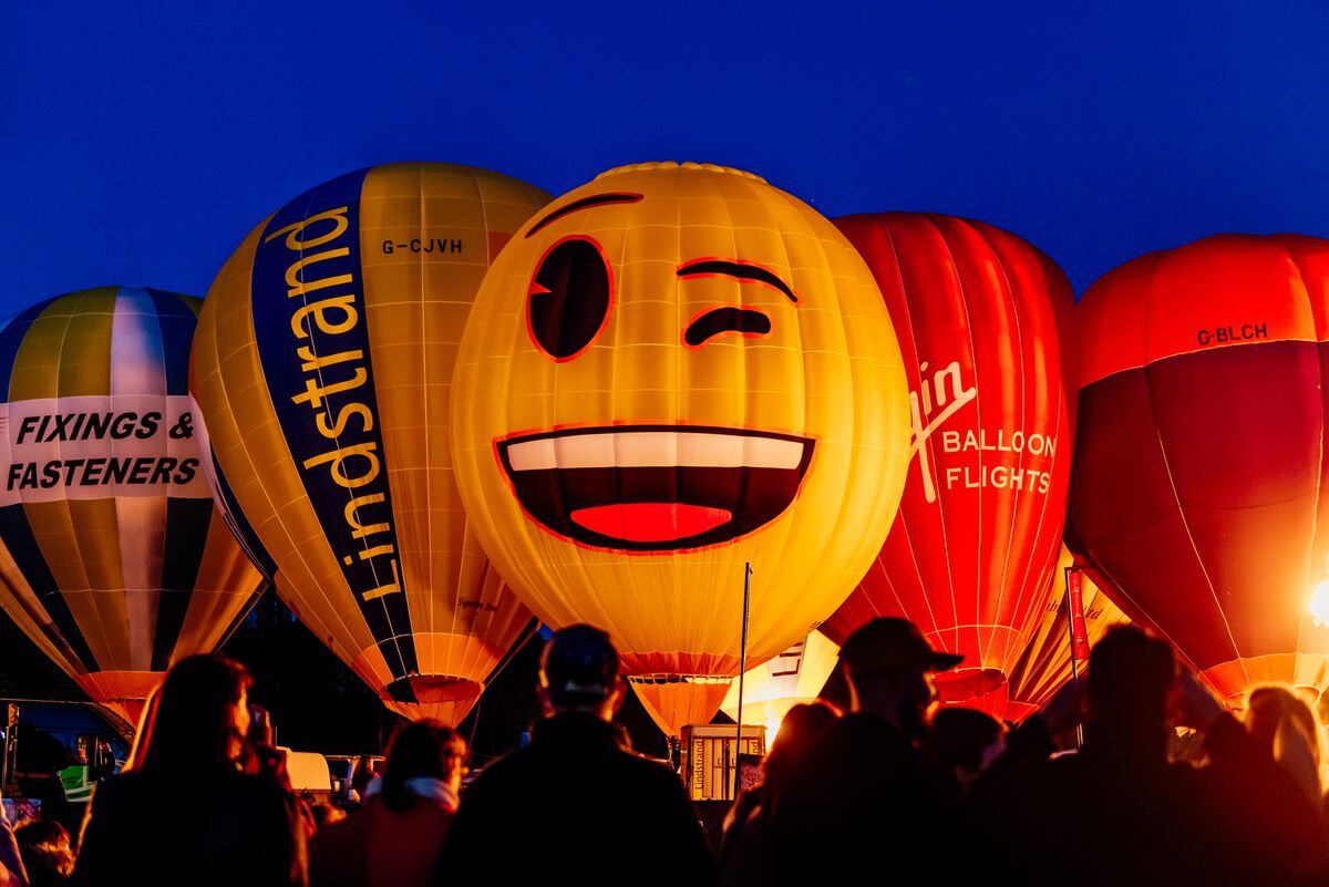 Thousands at Telford Balloon Fiesta PICTURES AND VIDEO Shropshire Star